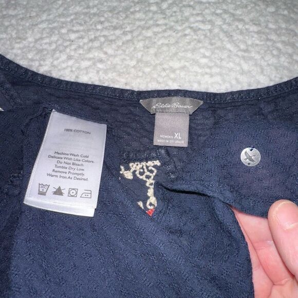 Eddie Bauer Women’s Navy Blue Embroidered Pattern Shirt XL EUC - Picture 5 of 9